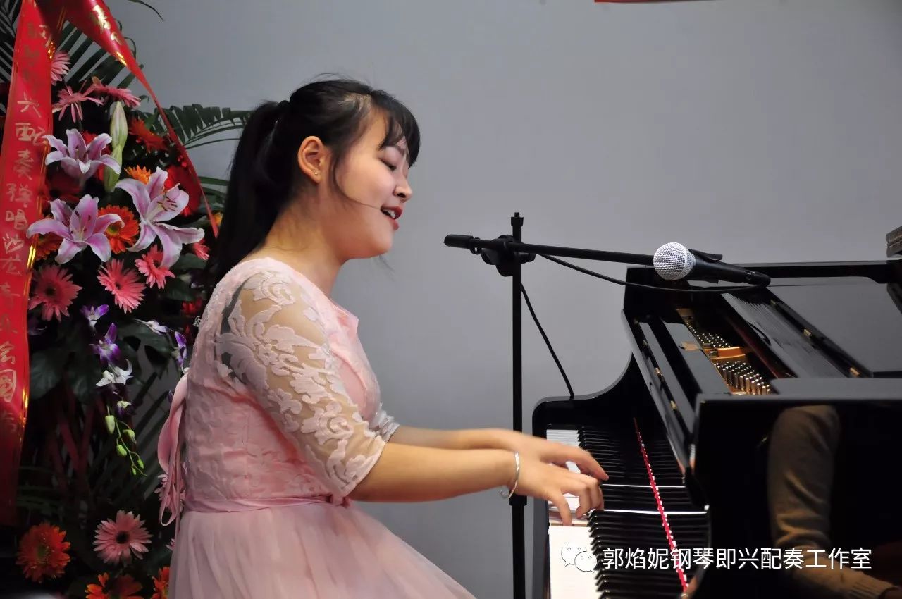 飞扬的歌声—2017冬.钢琴即兴配奏弹唱沙龙音乐会