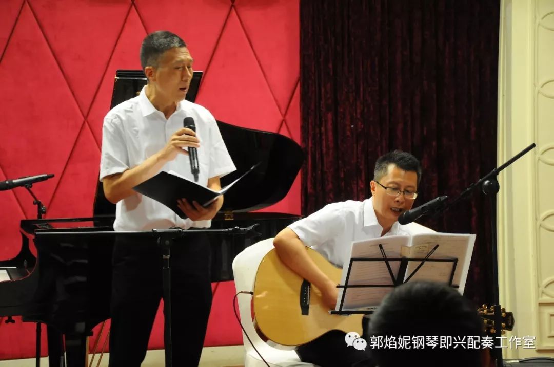 四川外国语大学四川校友会艺术团＆郭焰妮钢琴即兴配奏工作室“琴语之声”音乐沙龙成功举行