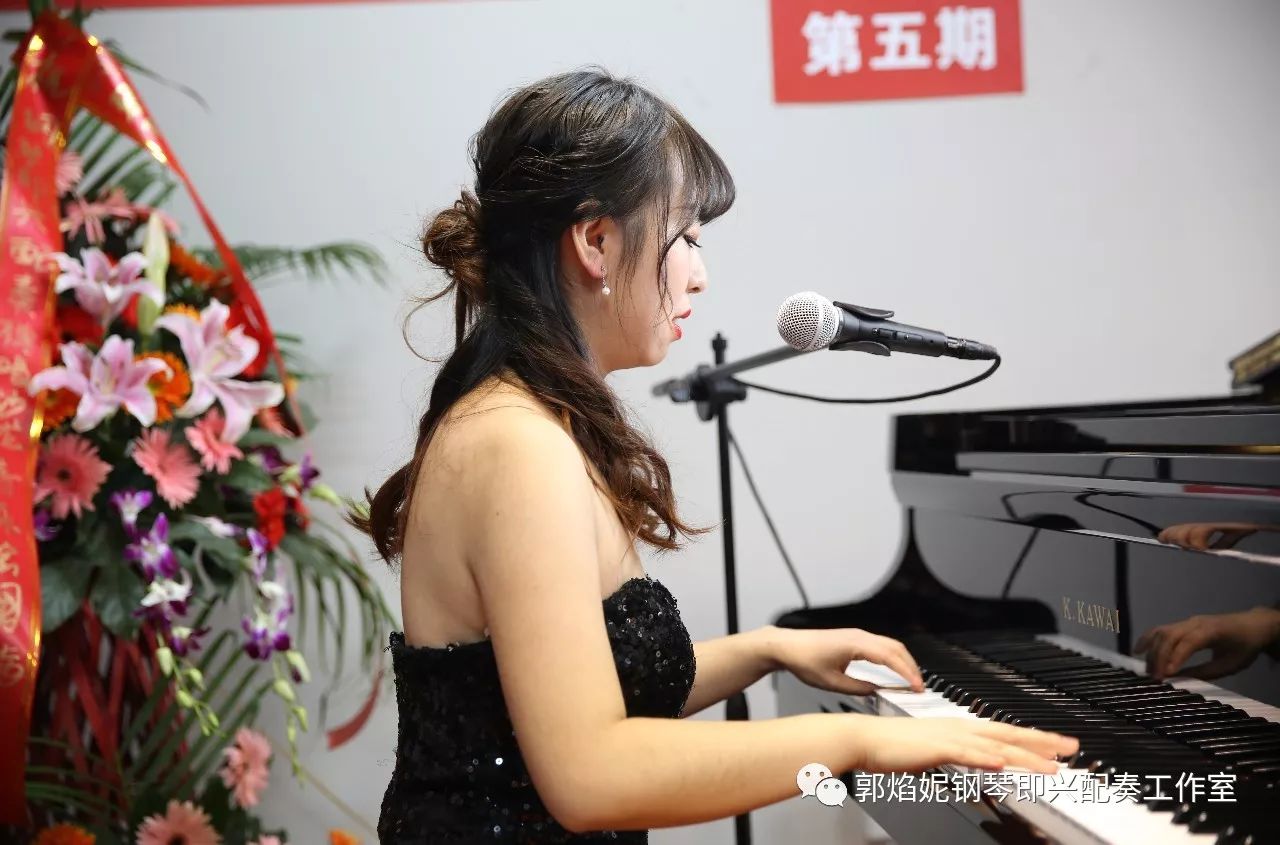 飞扬的歌声—2017冬.钢琴即兴配奏弹唱沙龙音乐会