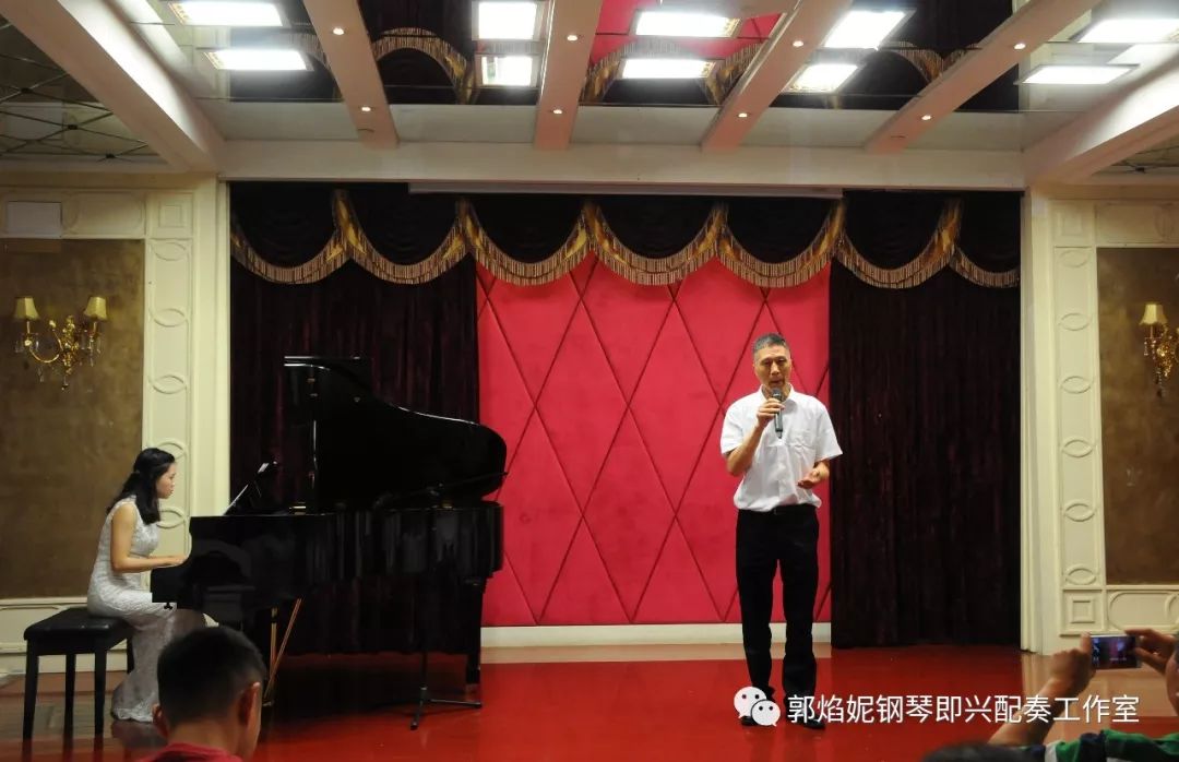 四川外国语大学四川校友会艺术团＆郭焰妮钢琴即兴配奏工作室“琴语之声”音乐沙龙成功举行
