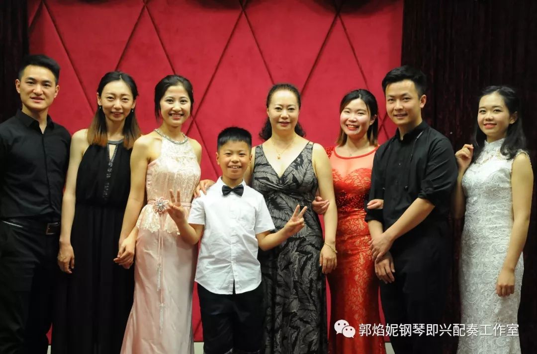 四川外国语大学四川校友会艺术团＆郭焰妮钢琴即兴配奏工作室“琴语之声”音乐沙龙成功举行