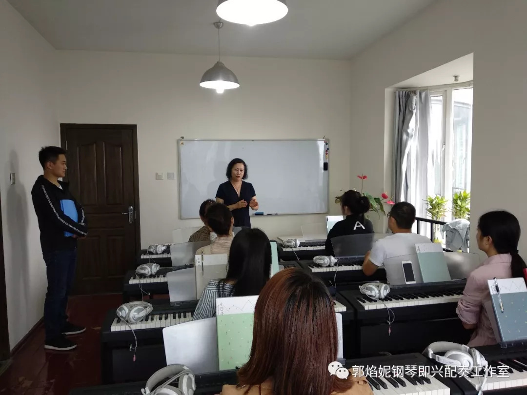 新的学期，新的起点~钢琴即兴配奏（弹唱）快乐学习又开始啦！
