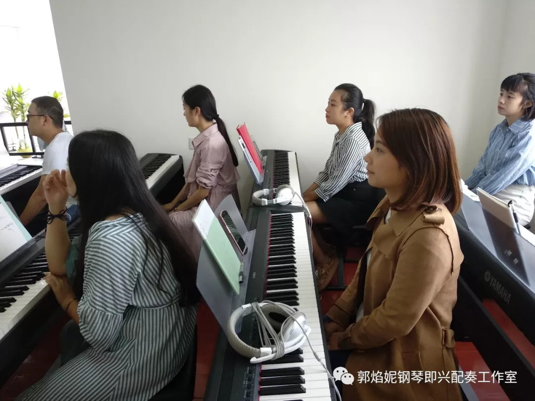 新的学期，新的起点~钢琴即兴配奏（弹唱）快乐学习又开始啦！