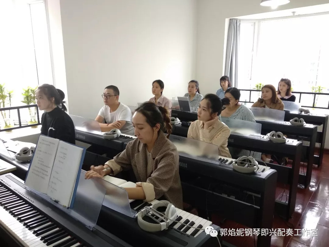 新的学期，新的起点~钢琴即兴配奏（弹唱）快乐学习又开始啦！
