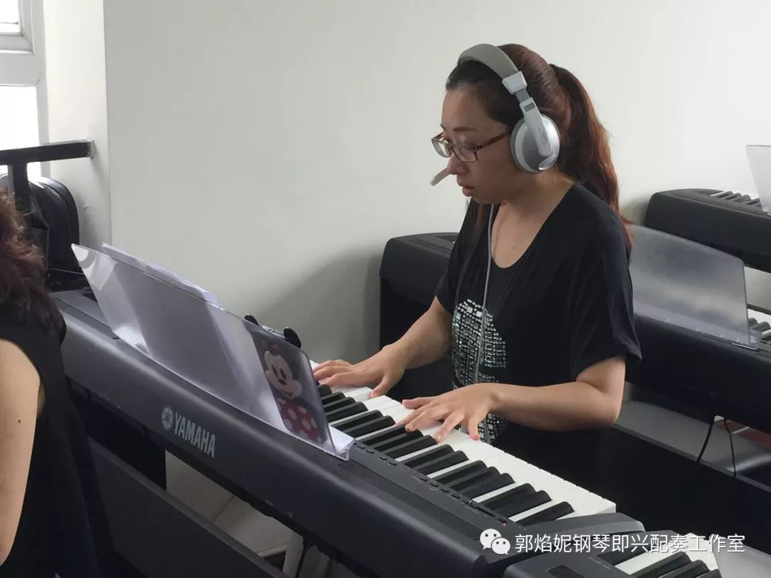 第二届“钢琴即兴配奏（弹唱）教师培训班”圆满结业