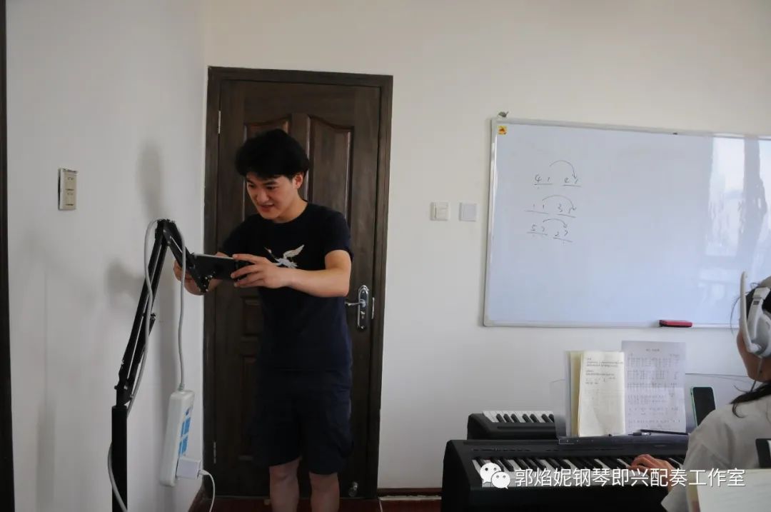 2020暑假钢琴即兴配奏与弹唱集训学习掠影（附：课堂即兴配奏弹唱视频）