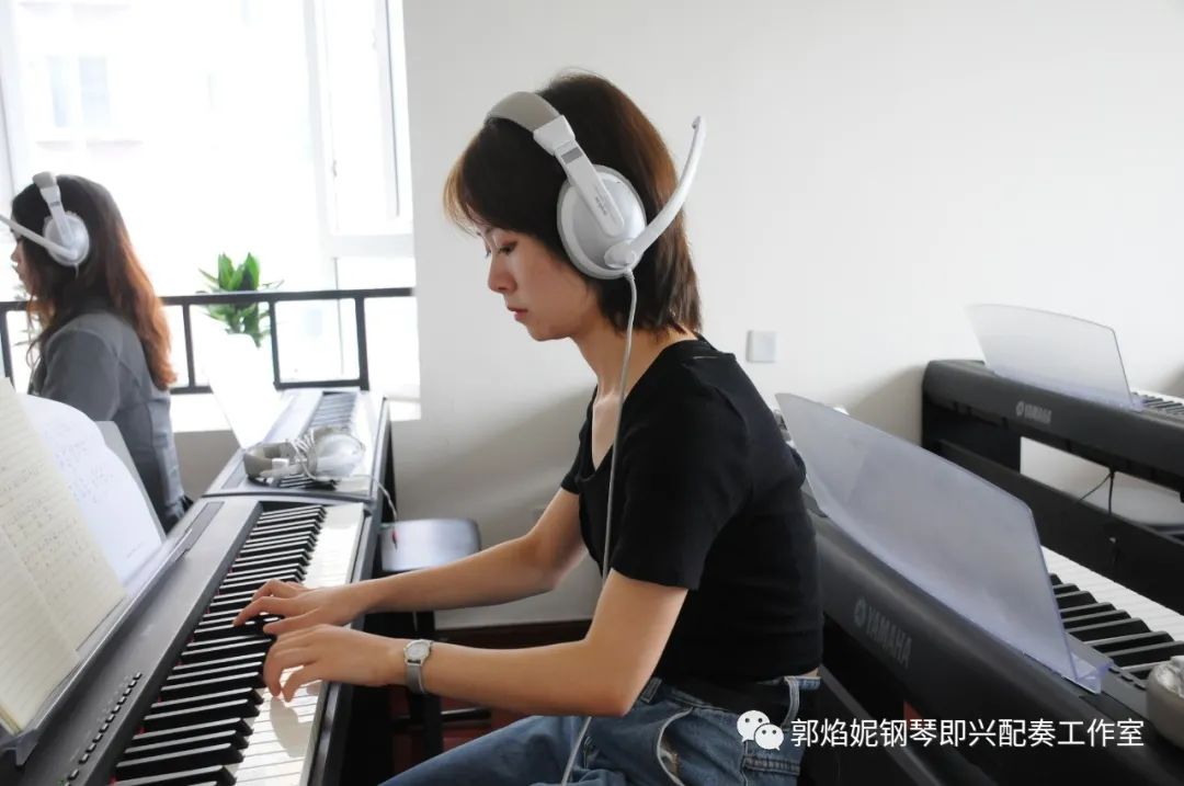 2020暑假钢琴即兴配奏与弹唱集训学习掠影（附：课堂即兴配奏弹唱视频）