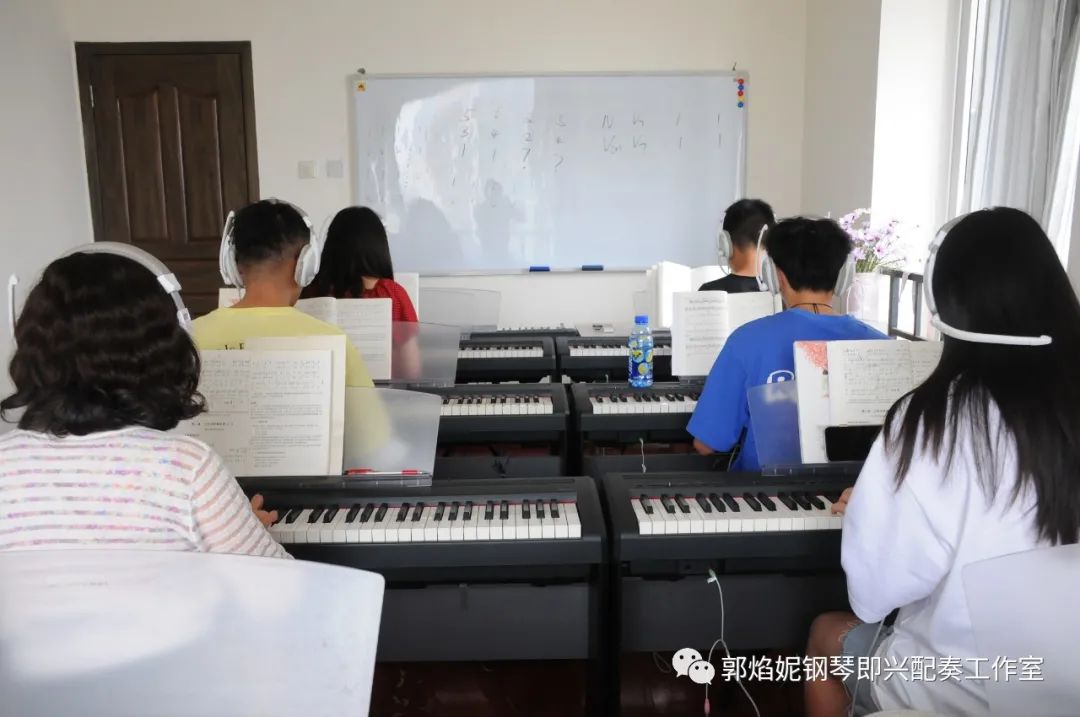 2021暑假钢琴即兴配奏与弹唱集训学习掠影（附：课堂即兴配奏弹唱视频）