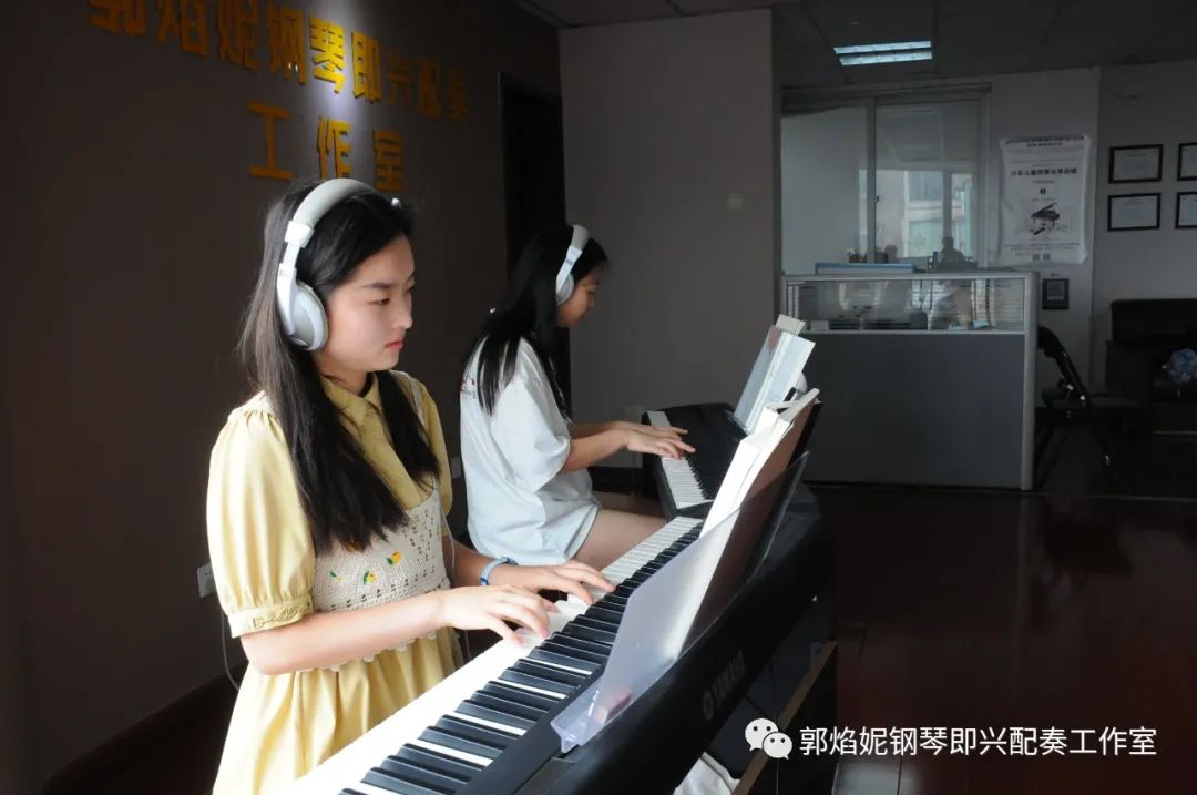 2021暑假钢琴即兴配奏与弹唱集训学习掠影（附：课堂即兴配奏弹唱视频）
