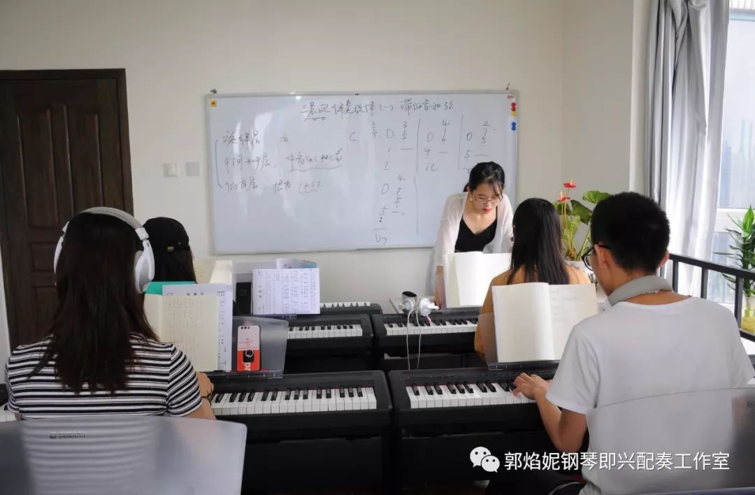 2024年暑期钢琴即兴配奏（弹唱）集训招生快讯